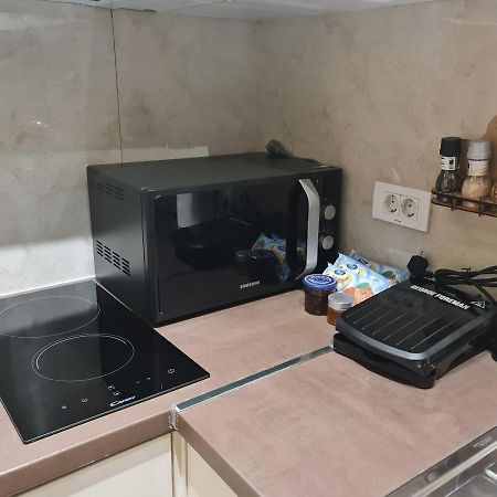 Sunny Apartment - Blloku Tirana, Near Lake Zewnętrze zdjęcie
