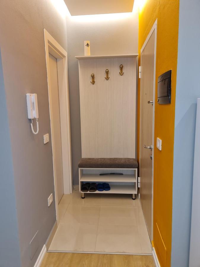 Sunny Apartment - Blloku Tirana, Near Lake Zewnętrze zdjęcie